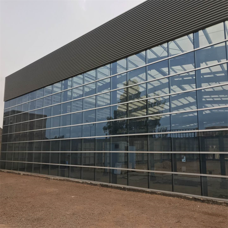 ¿Por qué las estructuras de acero sufren cambios cuando se calientan?