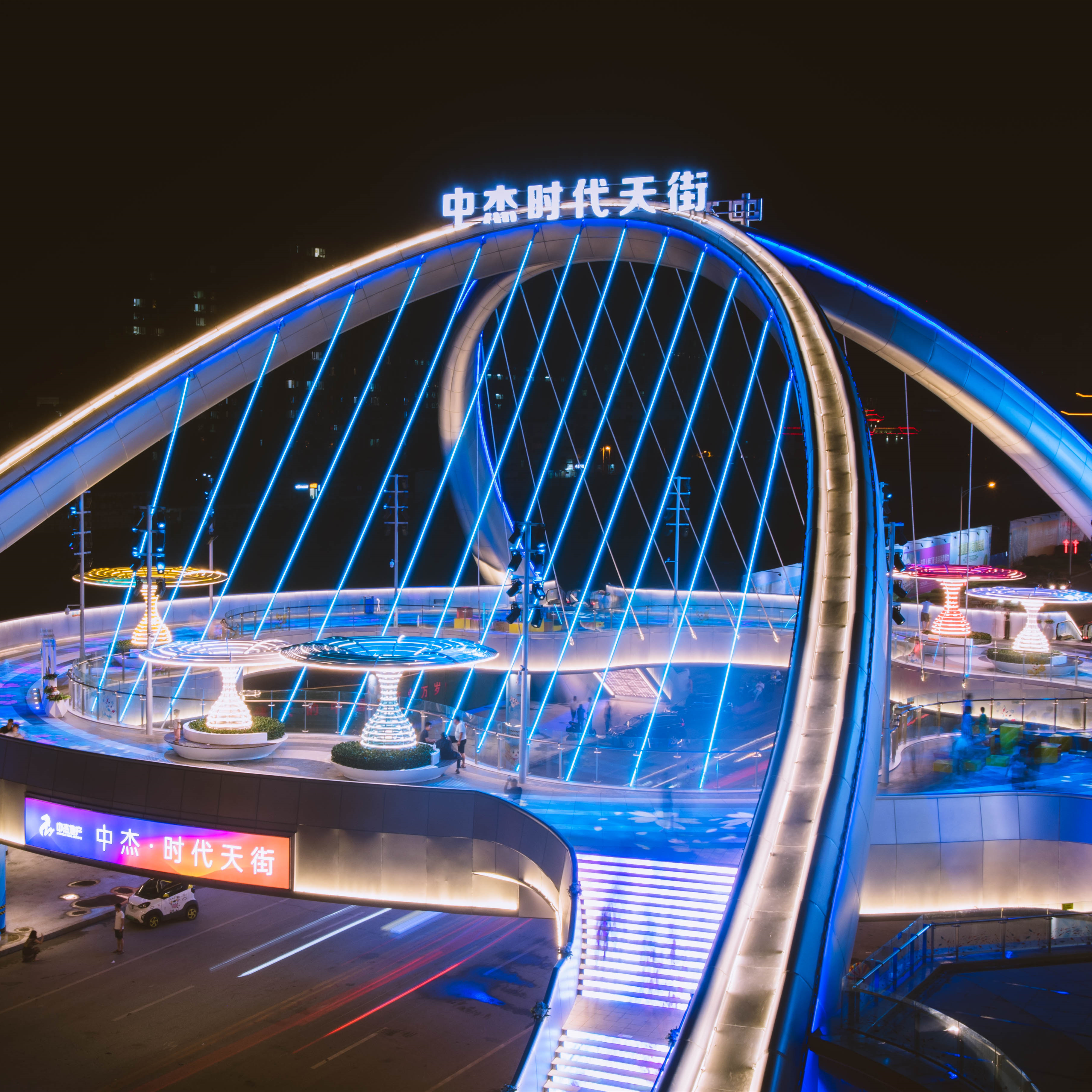 Puente de estructura de acero pesado