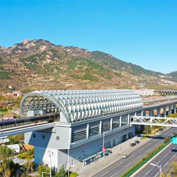  Proyecto de puente peatonal de tren ligero subterráneo